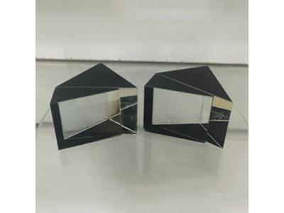Gap prism
